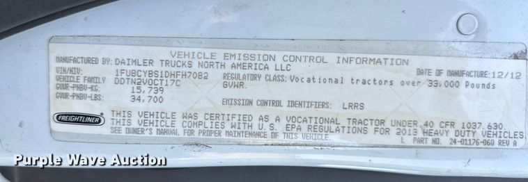 image for item DV1013 2013 Freightliner M2 semi truck