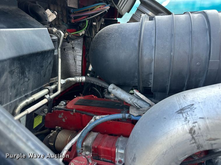 image for item DV1014 2014 Kenworth T400 semi truck