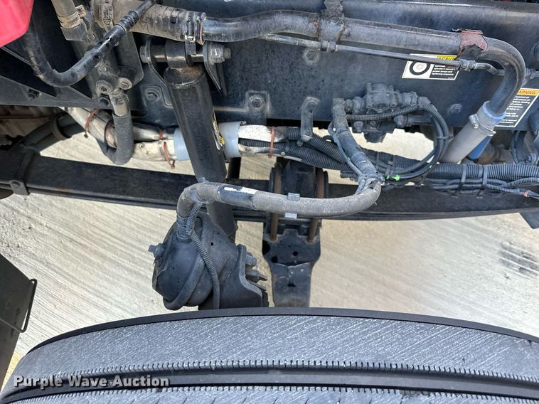 image for item DV1014 2014 Kenworth T400 semi truck