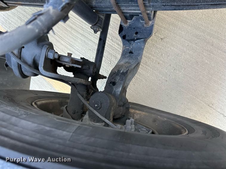 image for item DV1014 2014 Kenworth T400 semi truck