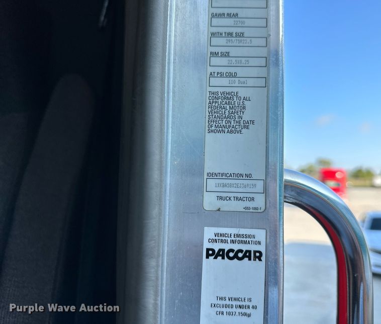 image for item DV1014 2014 Kenworth T400 semi truck