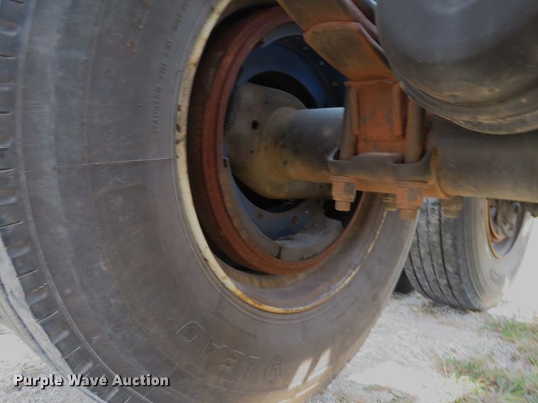 image for item FB9860 2015 Southern Frac  container trailer