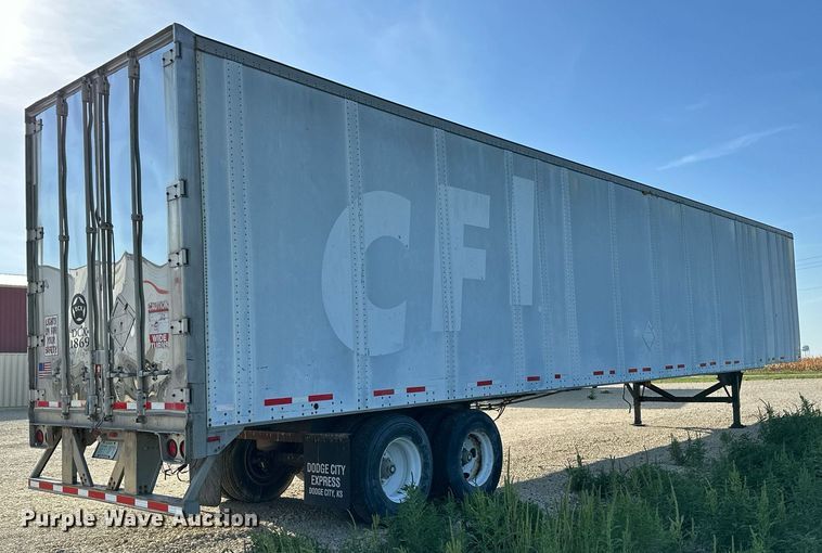 image for item HN9990 1996 Monn  dry van trailer