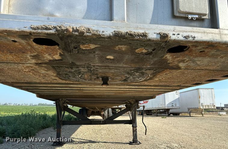 image for item HN9990 1996 Monn  dry van trailer