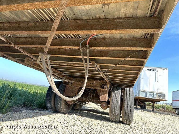 image for item HN9990 1996 Monn  dry van trailer