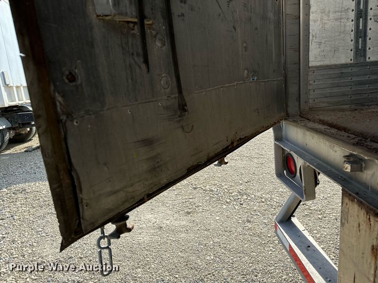 image for item HN9990 1996 Monn  dry van trailer