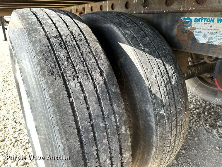 image for item HN9990 1996 Monn  dry van trailer