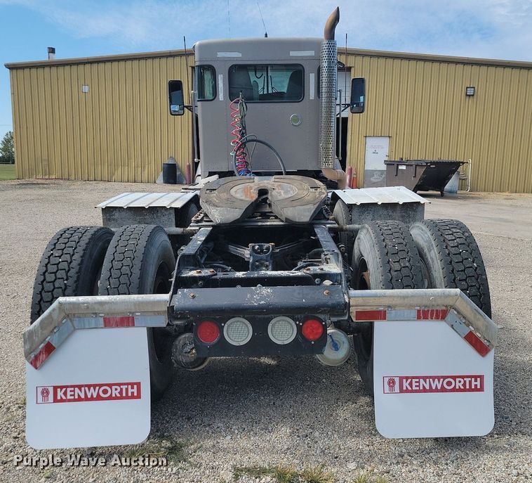 image for item JE9502 2012 Kenworth T660  semi truck