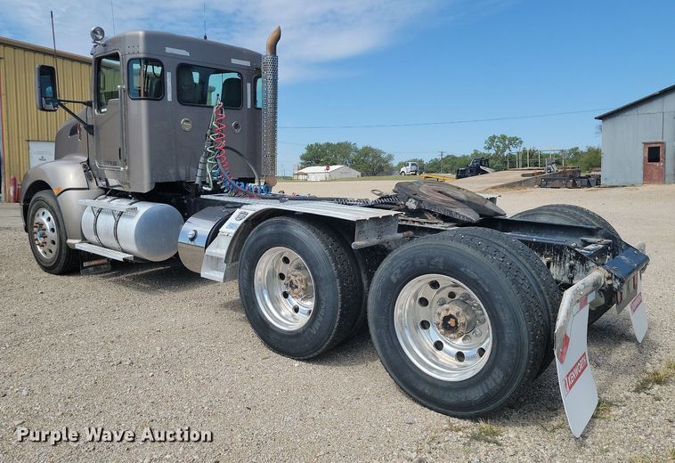 image for item JE9502 2012 Kenworth T660  semi truck