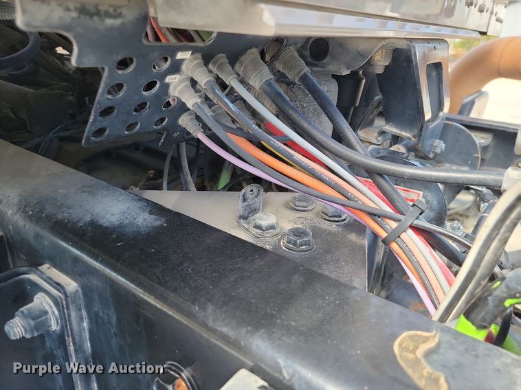 image for item JE9502 2012 Kenworth T660  semi truck