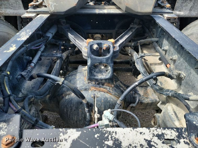 image for item JE9502 2012 Kenworth T660  semi truck