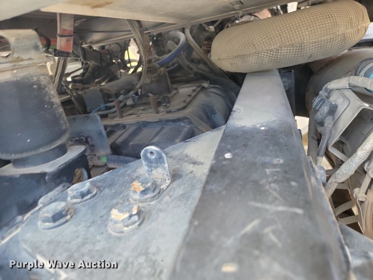 image for item JE9502 2012 Kenworth T660  semi truck