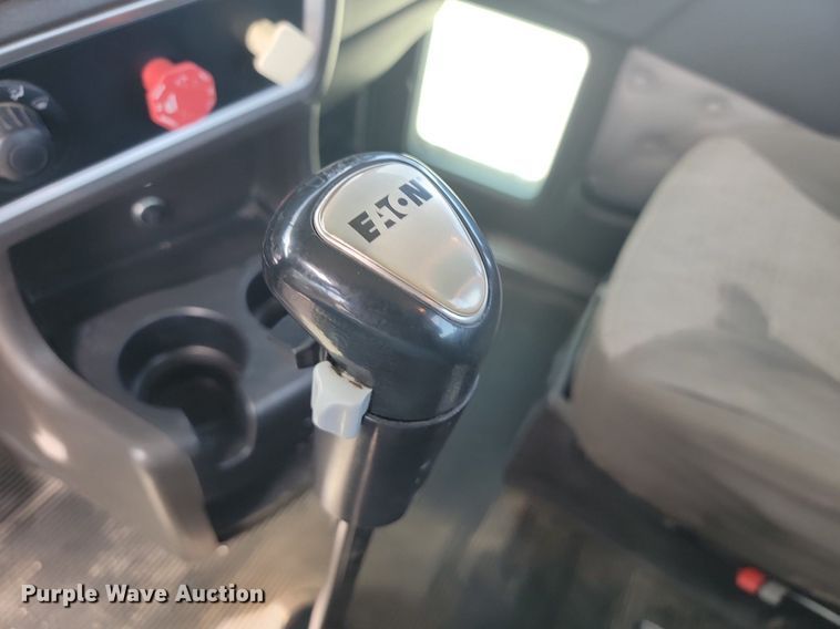 image for item JE9502 2012 Kenworth T660  semi truck