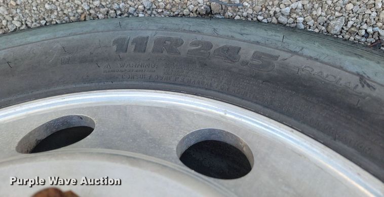 image for item JE9502 2012 Kenworth T660  semi truck