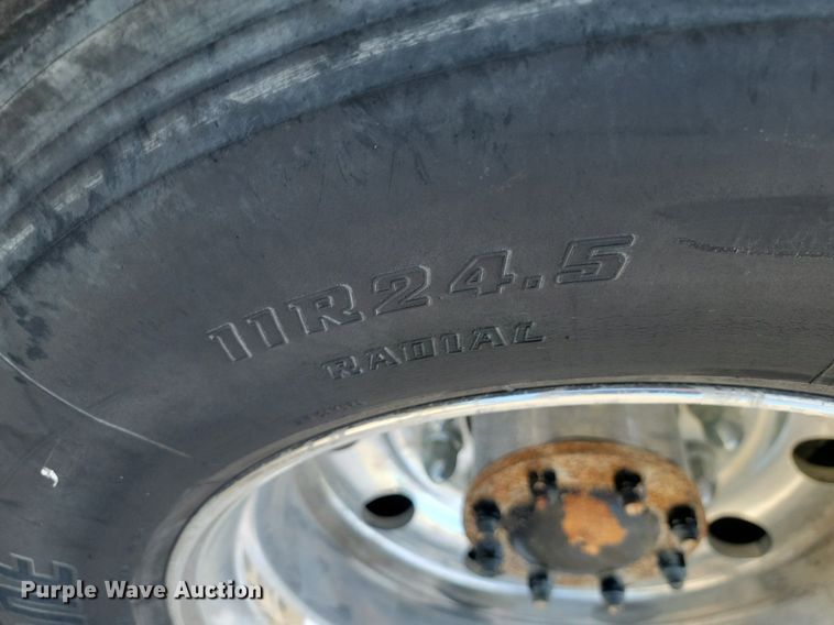 image for item JE9502 2012 Kenworth T660  semi truck