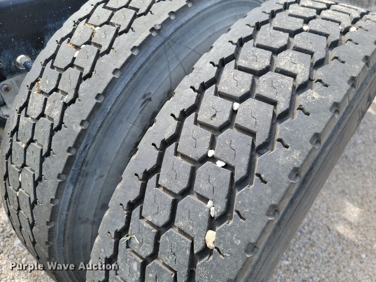 image for item JE9502 2012 Kenworth T660  semi truck