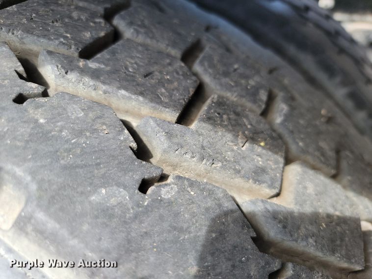 image for item JE9502 2012 Kenworth T660  semi truck