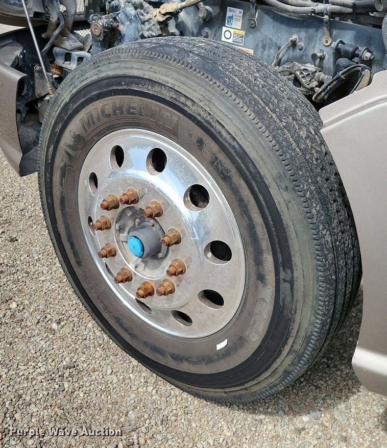 image for item JE9502 2012 Kenworth T660  semi truck