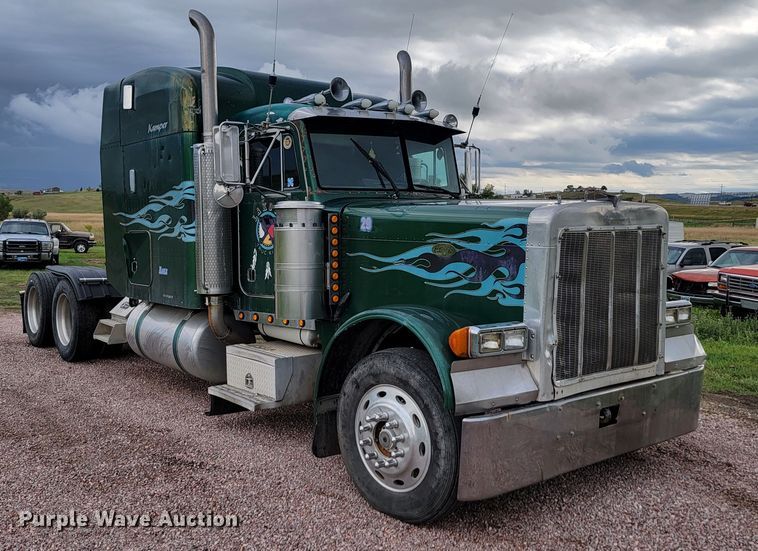image for item JW9633 1995 Peterbilt 379  semi truck