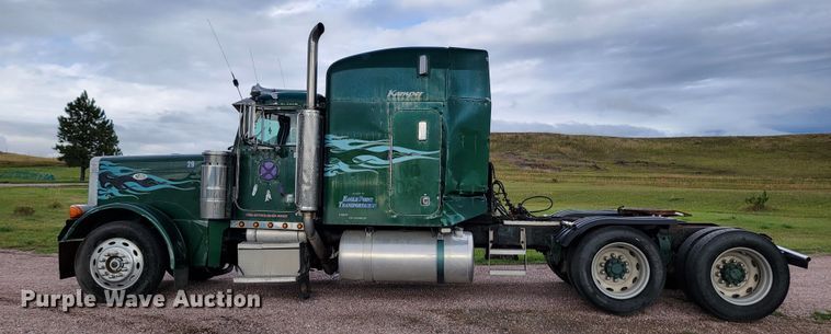 image for item JW9633 1995 Peterbilt 379  semi truck