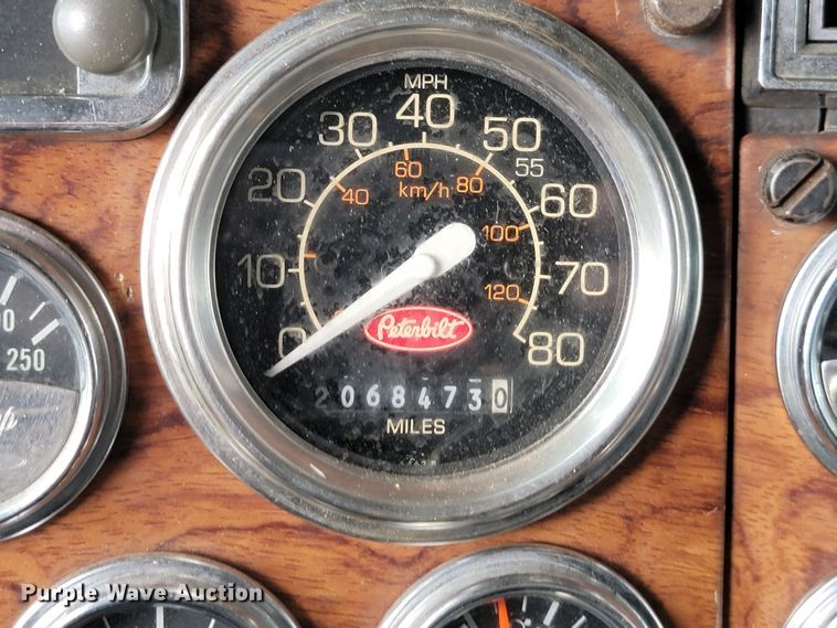 image for item JW9633 1995 Peterbilt 379  semi truck