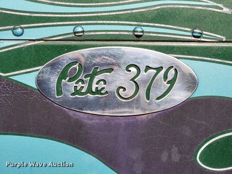 image for item JW9633 1995 Peterbilt 379  semi truck