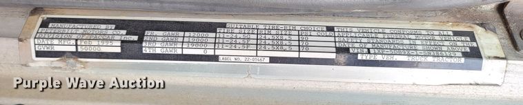 image for item JW9633 1995 Peterbilt 379  semi truck