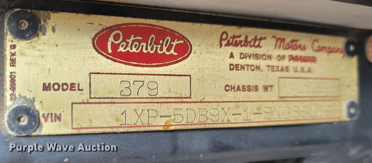 image for item JW9633 1995 Peterbilt 379  semi truck