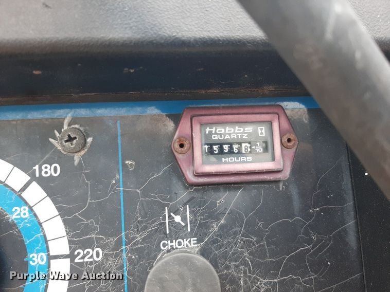 image for item KD9198 2000 Freightliner FL70  utility / service truck