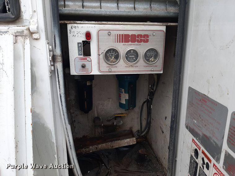 image for item KD9198 2000 Freightliner FL70  utility / service truck