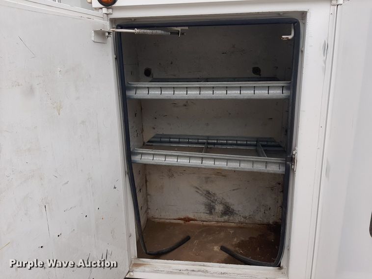 image for item KD9198 2000 Freightliner FL70  utility / service truck