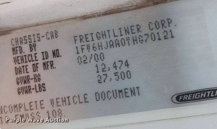 image for item KD9198 2000 Freightliner FL70  utility / service truck