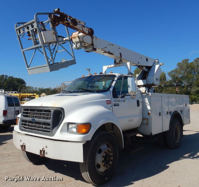 image for item KD9217 2000 Ford F650  bucket truck