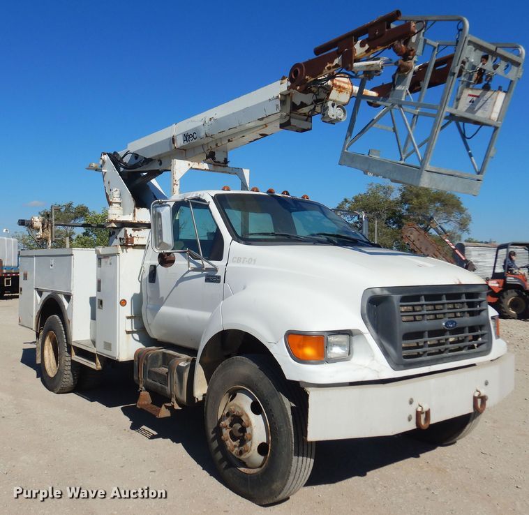 image for item KD9217 2000 Ford F650  bucket truck