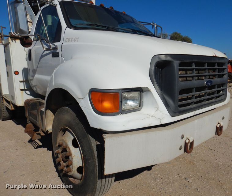 image for item KD9217 2000 Ford F650  bucket truck
