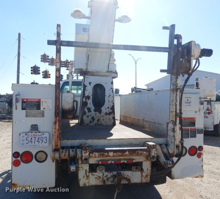 image for item KD9217 2000 Ford F650  bucket truck