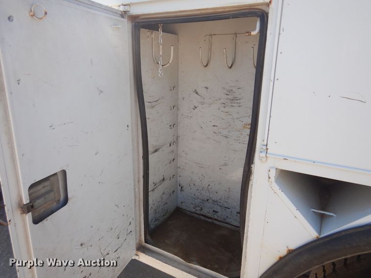 image for item KD9217 2000 Ford F650  bucket truck