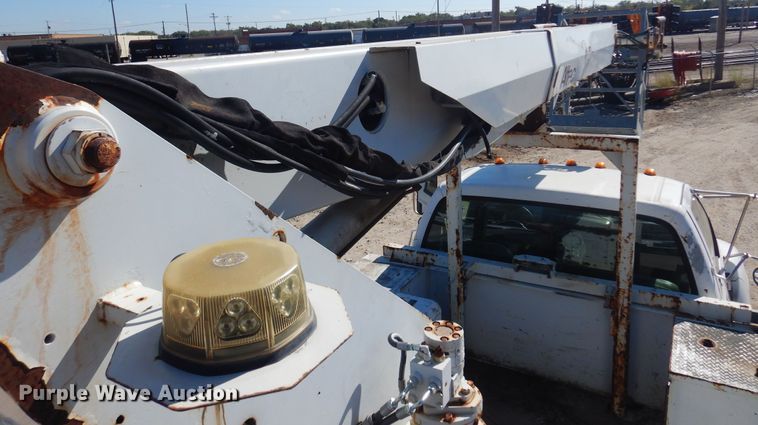 image for item KD9217 2000 Ford F650  bucket truck