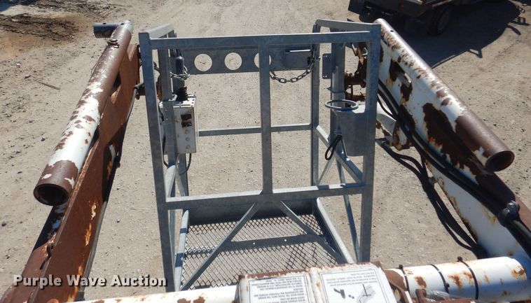 image for item KD9217 2000 Ford F650  bucket truck