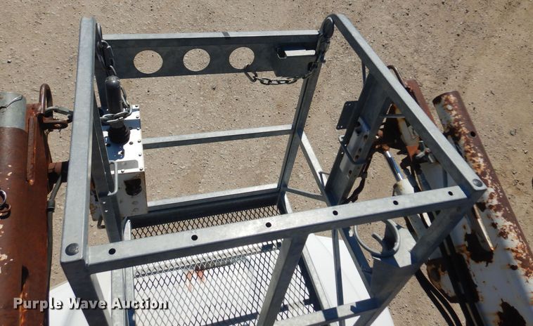 image for item KD9217 2000 Ford F650  bucket truck