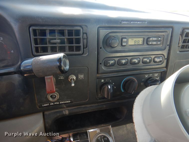 image for item KD9217 2000 Ford F650  bucket truck