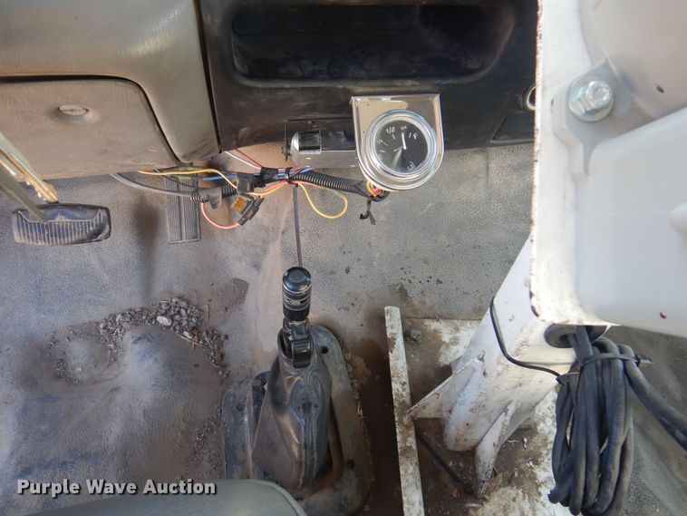 image for item KD9217 2000 Ford F650  bucket truck