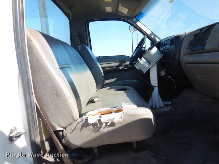 image for item KD9217 2000 Ford F650  bucket truck