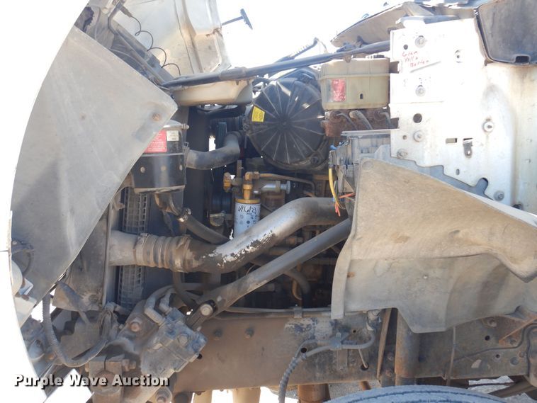 image for item KD9217 2000 Ford F650  bucket truck