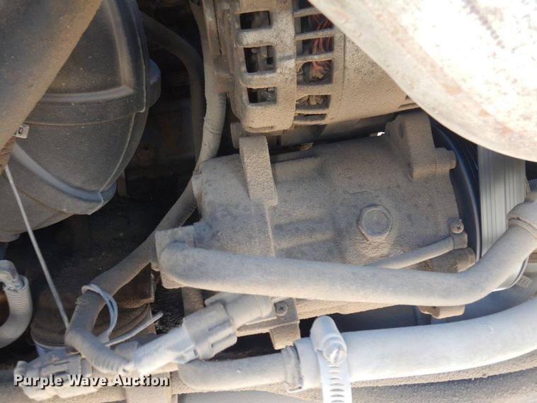 image for item KD9217 2000 Ford F650  bucket truck