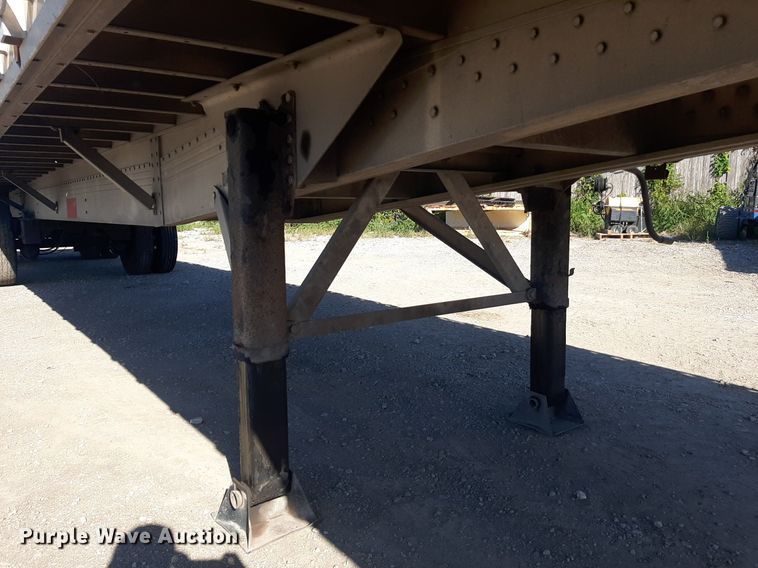 image for item KD9228 2007 Reitnouer MaxLite  flatbed trailer