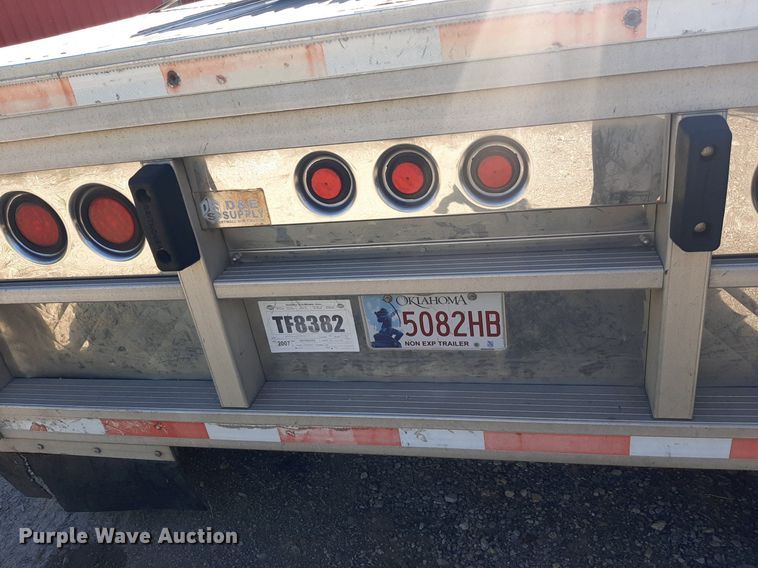 image for item KD9228 2007 Reitnouer MaxLite  flatbed trailer