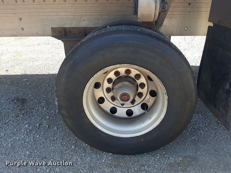 image for item KD9228 2007 Reitnouer MaxLite  flatbed trailer