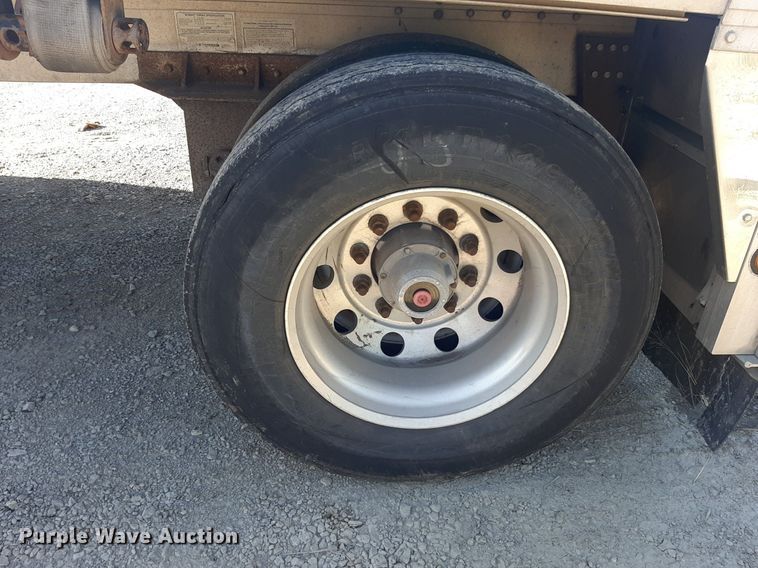 image for item KD9228 2007 Reitnouer MaxLite  flatbed trailer