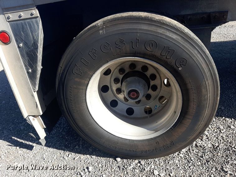 image for item KD9228 2007 Reitnouer MaxLite  flatbed trailer